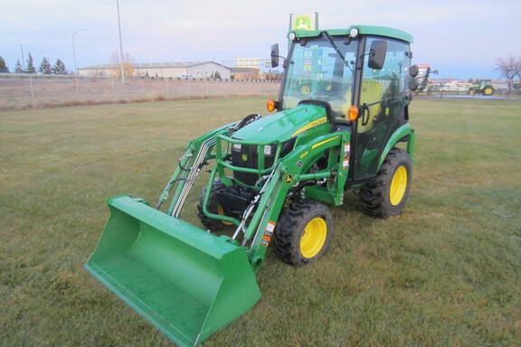 2024 John Deere 2025R Tractor Compact