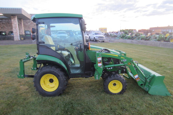 2024 John Deere 2025R Tractor Compact