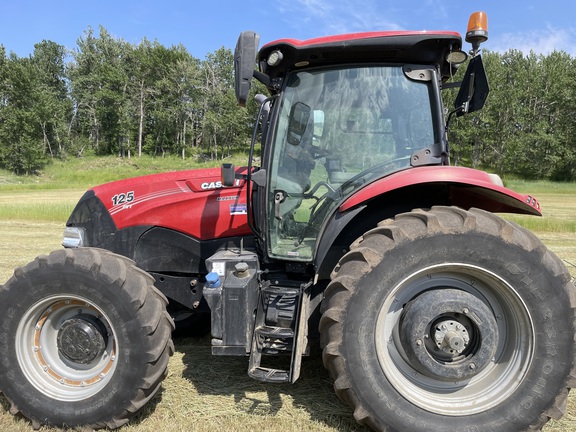 2016 Case IH Maxxum 125 CVT T4B Tractor