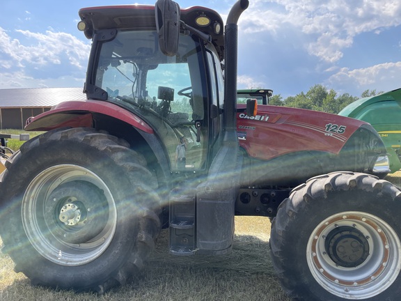 2016 Case IH Maxxum 125 CVT T4B Tractor