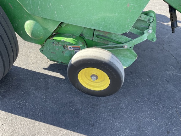 2014 John Deere 569 Baler/Round