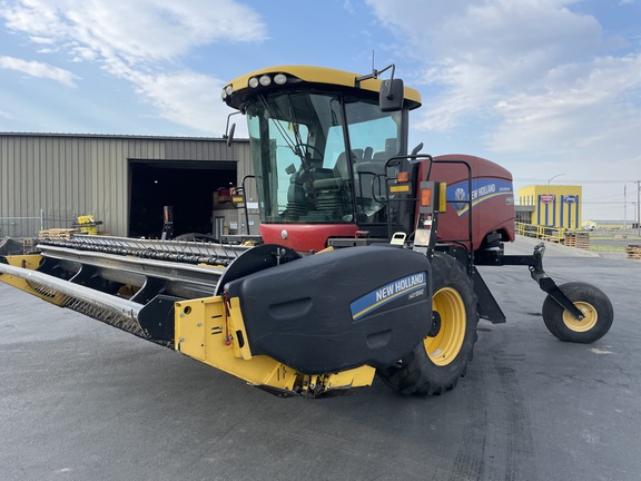 2015 New Holland Speedrower 160 Windrower