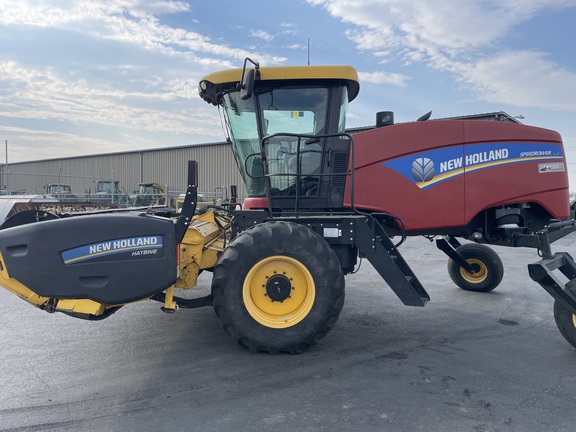 2015 New Holland Speedrower 160 Windrower