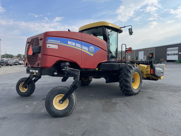 2015 New Holland Speedrower 160 Windrower