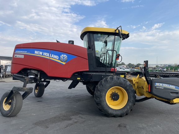 2015 New Holland Speedrower 160 Windrower