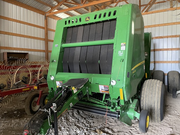 2023 John Deere 560M Baler/Round