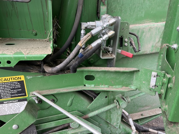 2018 John Deere 560M Baler/Round