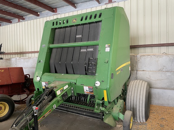 2022 John Deere 560M Baler/Round