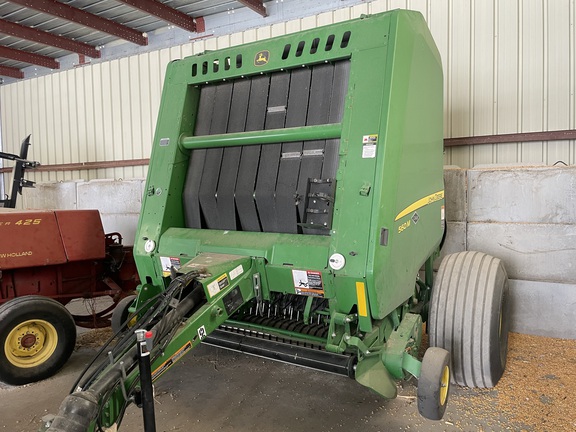 2022 John Deere 560M Baler/Round