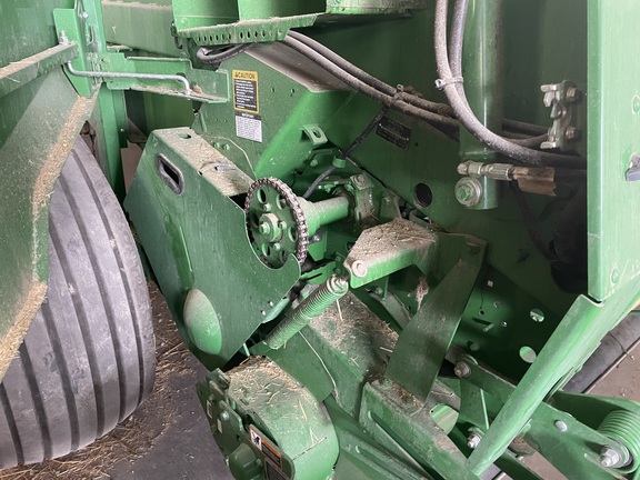 2022 John Deere 560M Baler/Round