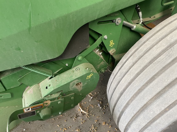 2022 John Deere 560M Baler/Round