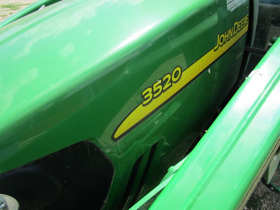 2009 John Deere 3520 Tractor Compact