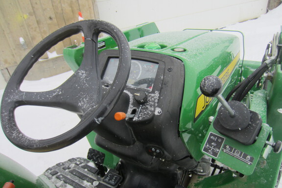 2016 John Deere 3038E Tractor Compact