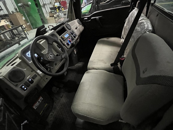 2023 John Deere XUV 835R ATV