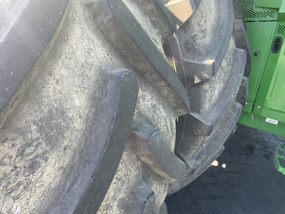 2024 John Deere X9 1000 Combine