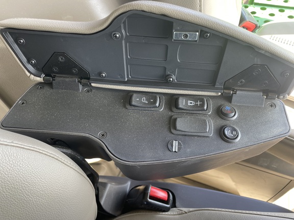 2024 John Deere X9 1000 Combine