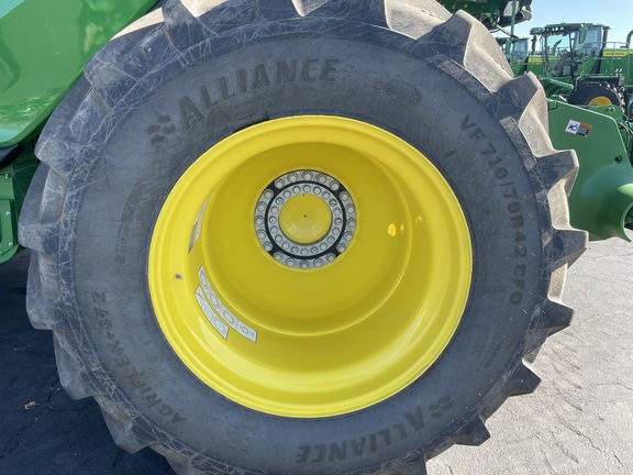 2024 John Deere X9 1000 Combine