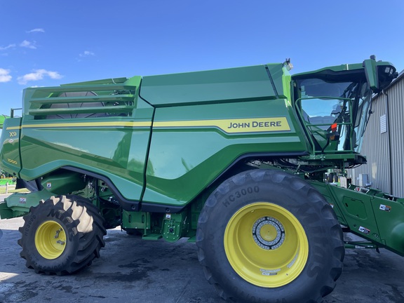 2024 John Deere X9 1000 Combine