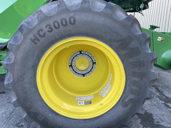 2024 John Deere X9 1000 Combine