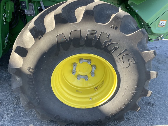 2024 John Deere X9 1000 Combine