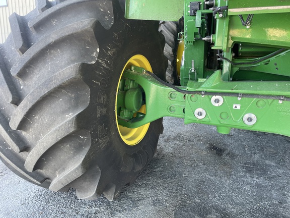 2024 John Deere X9 1000 Combine