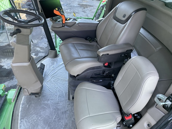 2024 John Deere X9 1000 Combine