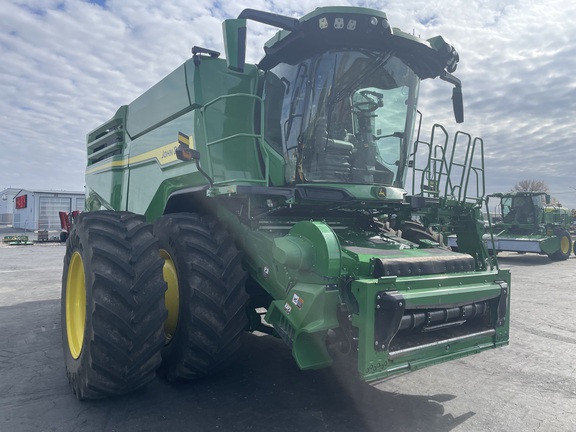 2024 John Deere X9 1000 Combine