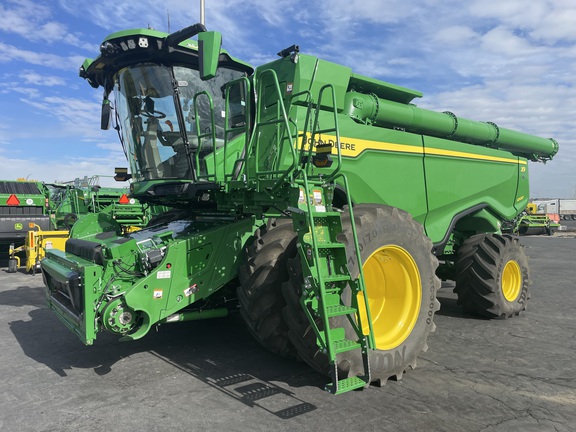 2024 John Deere X9 1000 Combine