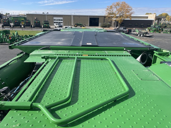 2024 John Deere X9 1000 Combine