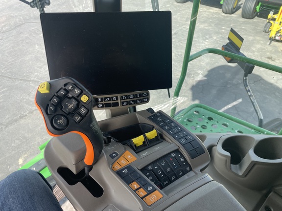 2024 John Deere X9 1000 Combine