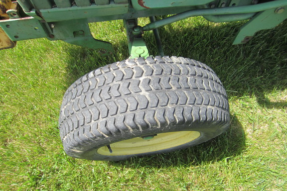 1991 John Deere 770 Tractor Compact