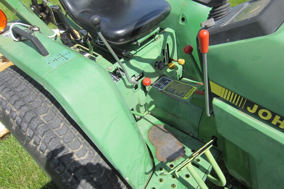 1991 John Deere 770 Tractor Compact