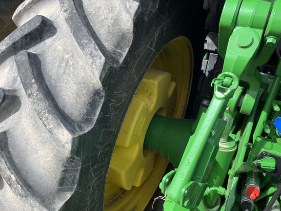 2023 John Deere 8R 370 Tractor