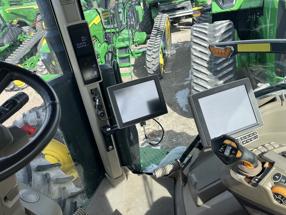 2023 John Deere 8R 370 Tractor