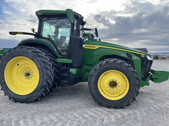2023 John Deere 8R 370 Tractor