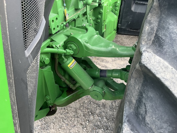 2023 John Deere 8R 370 Tractor