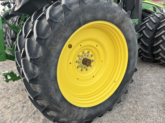 2023 John Deere 8R 370 Tractor