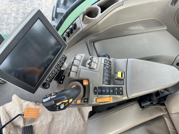 2023 John Deere 8R 370 Tractor