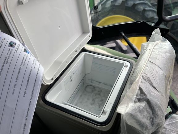 2023 John Deere 8R 370 Tractor