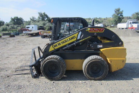 2017 New Holland L228 Skid Steer Loader