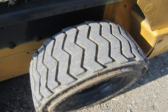 2017 New Holland L228 Skid Steer Loader
