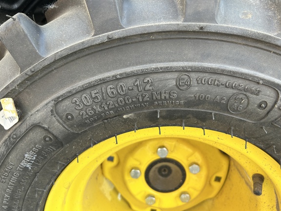 2022 John Deere 1023E Tractor Compact