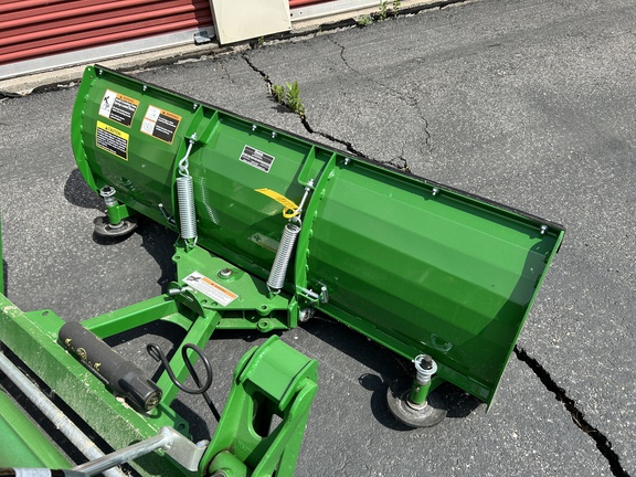 2022 John Deere 1023E Tractor Compact