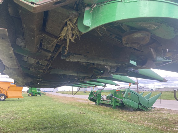 2009 John Deere 608C StalkMaster Header Corn Head