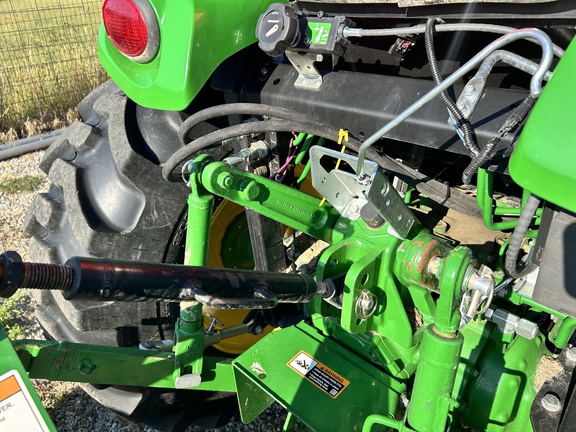 2022 John Deere 4066R Tractor Compact