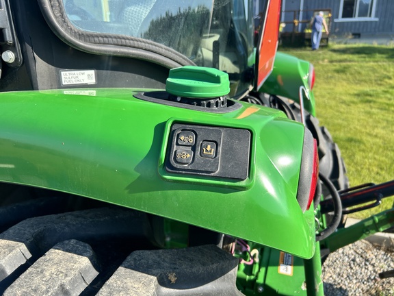 2022 John Deere 4066R Tractor Compact
