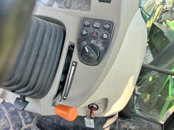 2022 John Deere 4066R Tractor Compact