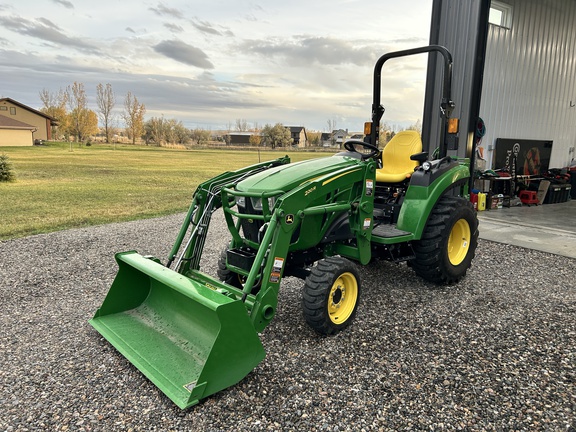 2022 John Deere 2032R Tractor Compact