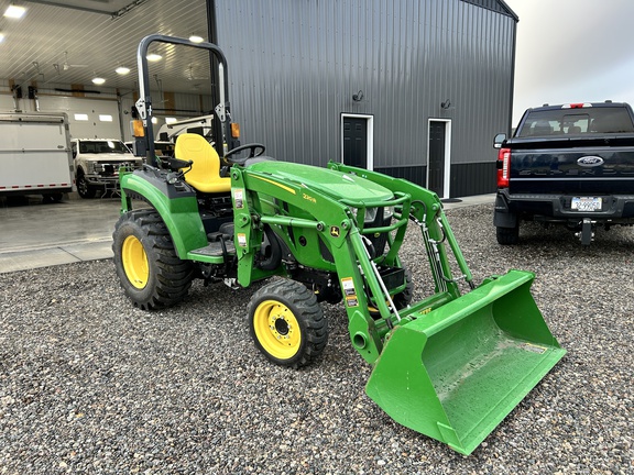 2022 John Deere 2032R Tractor Compact