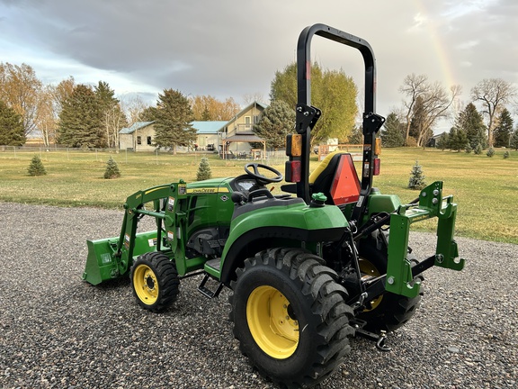 2022 John Deere 2032R Tractor Compact